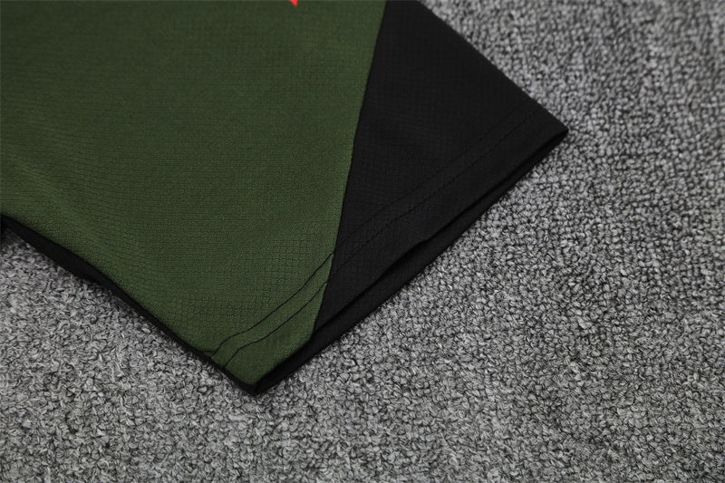 Set Oficial Bayern Múnich Cuarta Equipación 25/26 – Estilo Militar, Espíritu de Campeón