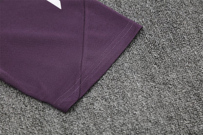 Set Oficial Manchester United Tercera Equipación 25/26 – Elegancia Oscura, Espíritu Red Devil