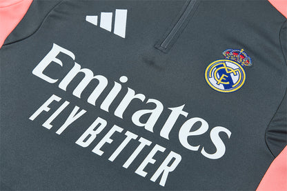 Chándal Real Madrid Entrenamiento 26/27 – Gris Oscuro y Coral