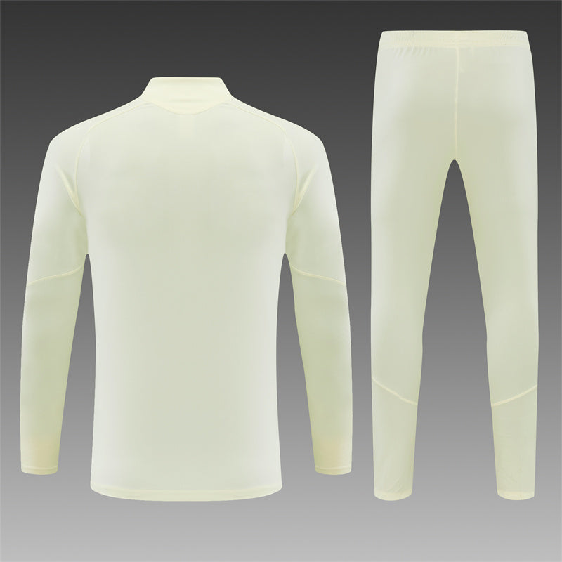 Chándal Real Madrid Crema 2026/27 – Conjunto de Entrenamiento