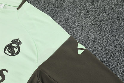 Real Madrid 25/26 – Chándal de entrenamiento verde menta con gris oscuro