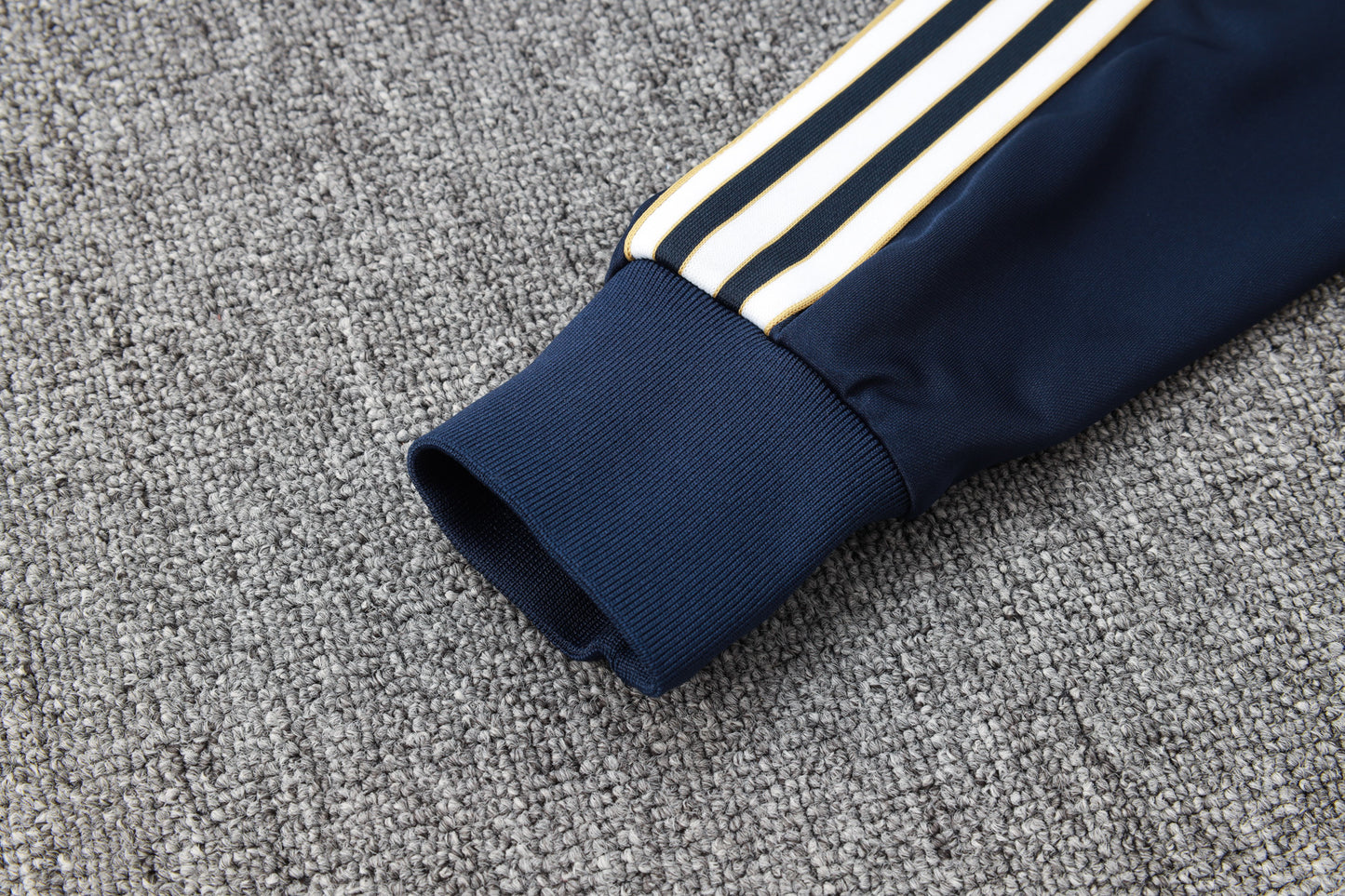 Chándal Juventus Retro Azul Marino Dorado 2025/2026