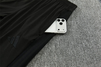 Chándal Manchester United Black Edition 2026/27 – Conjunto de Entrenamiento