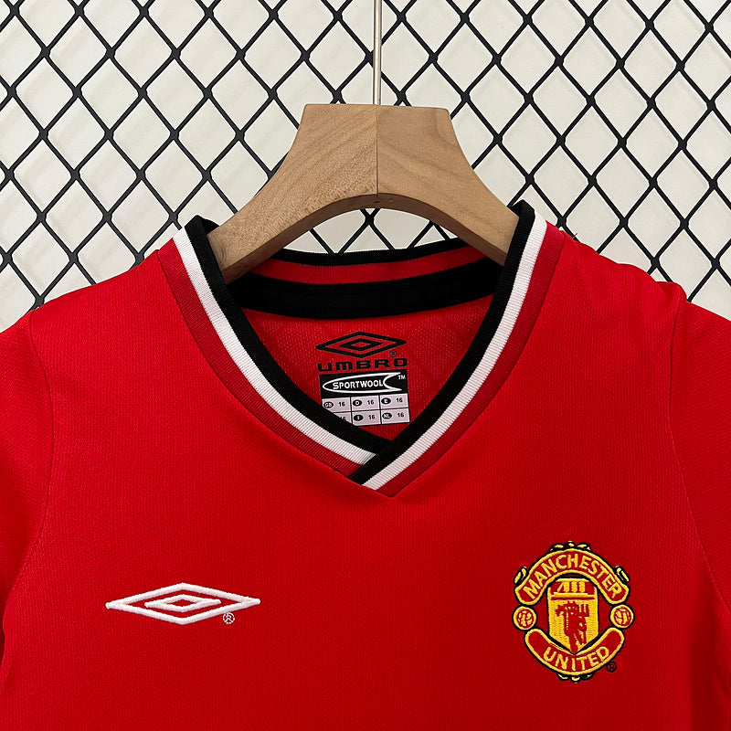 Conjunto Infantil Manchester United 2002/2004 – Vodafone by Umbro