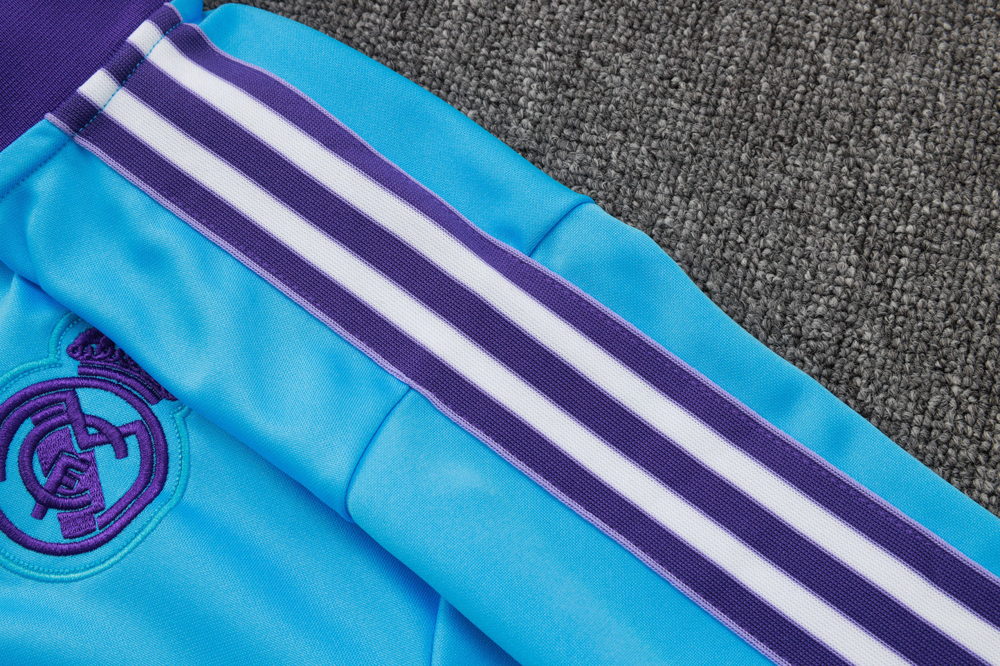 Chándal Retro Real Madrid Azul Claro y Morado 2025/2026
