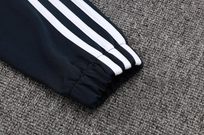 Chándal Real Madrid 2025/2026 – Azul Marino con Detalles Blancos y Amarillos