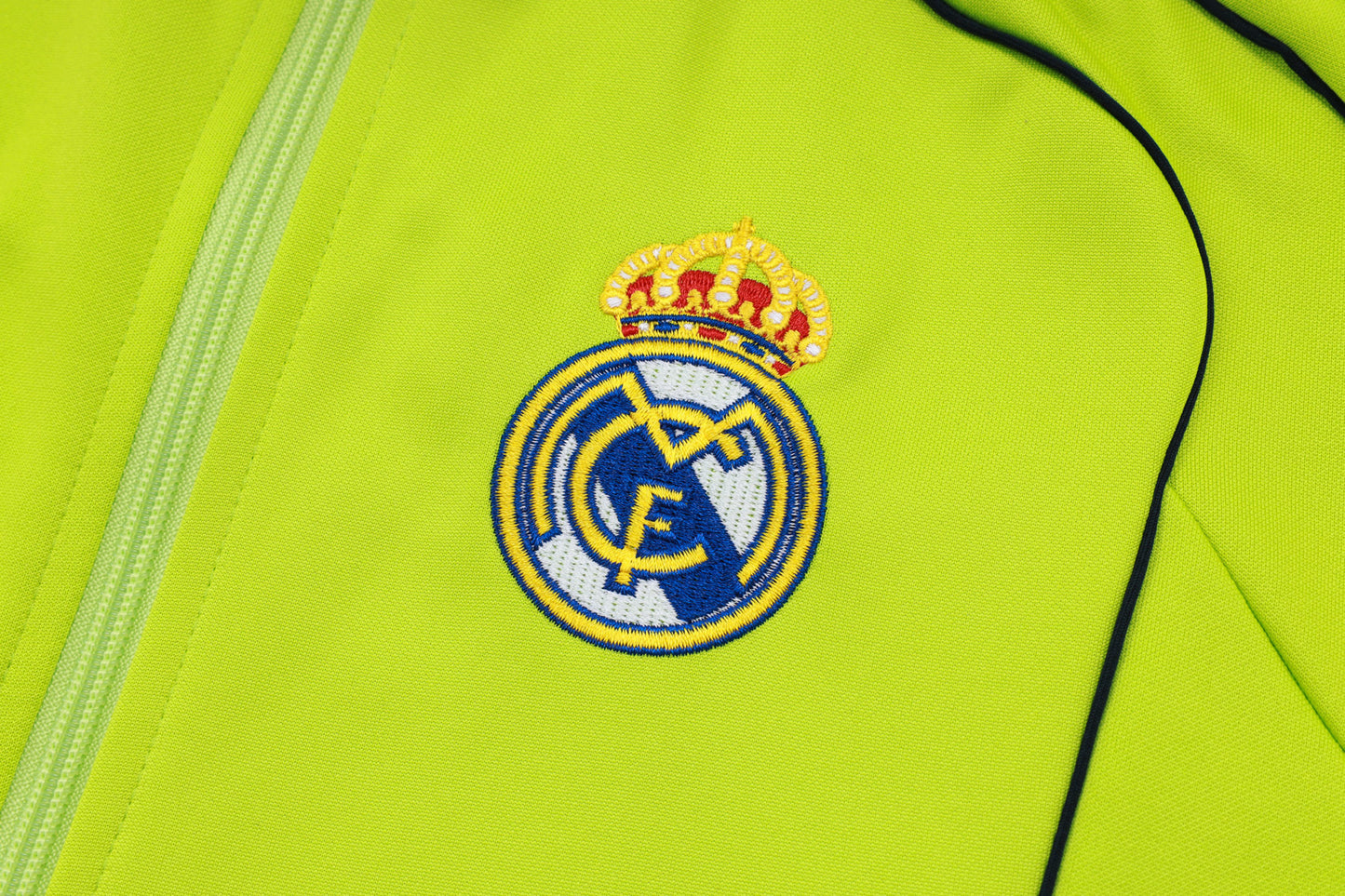 Chándal Real Madrid 2025/2026 – Verde Lima con Azul Marino