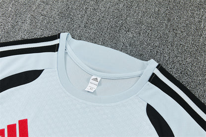 Conjunto Liverpool Entrenamiento Blanco 26/27
