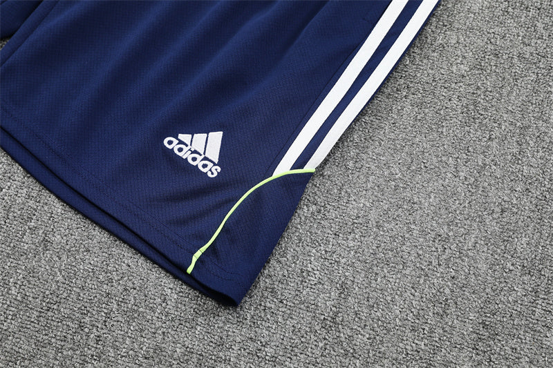 Real Madrid 25/26 – Blanco & Azul Marino