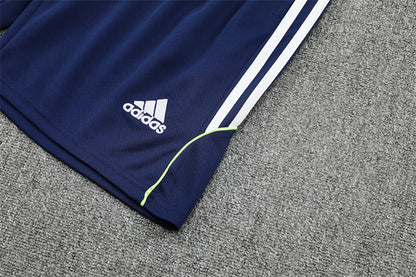 Real Madrid 25/26 – Blanco & Azul Marino