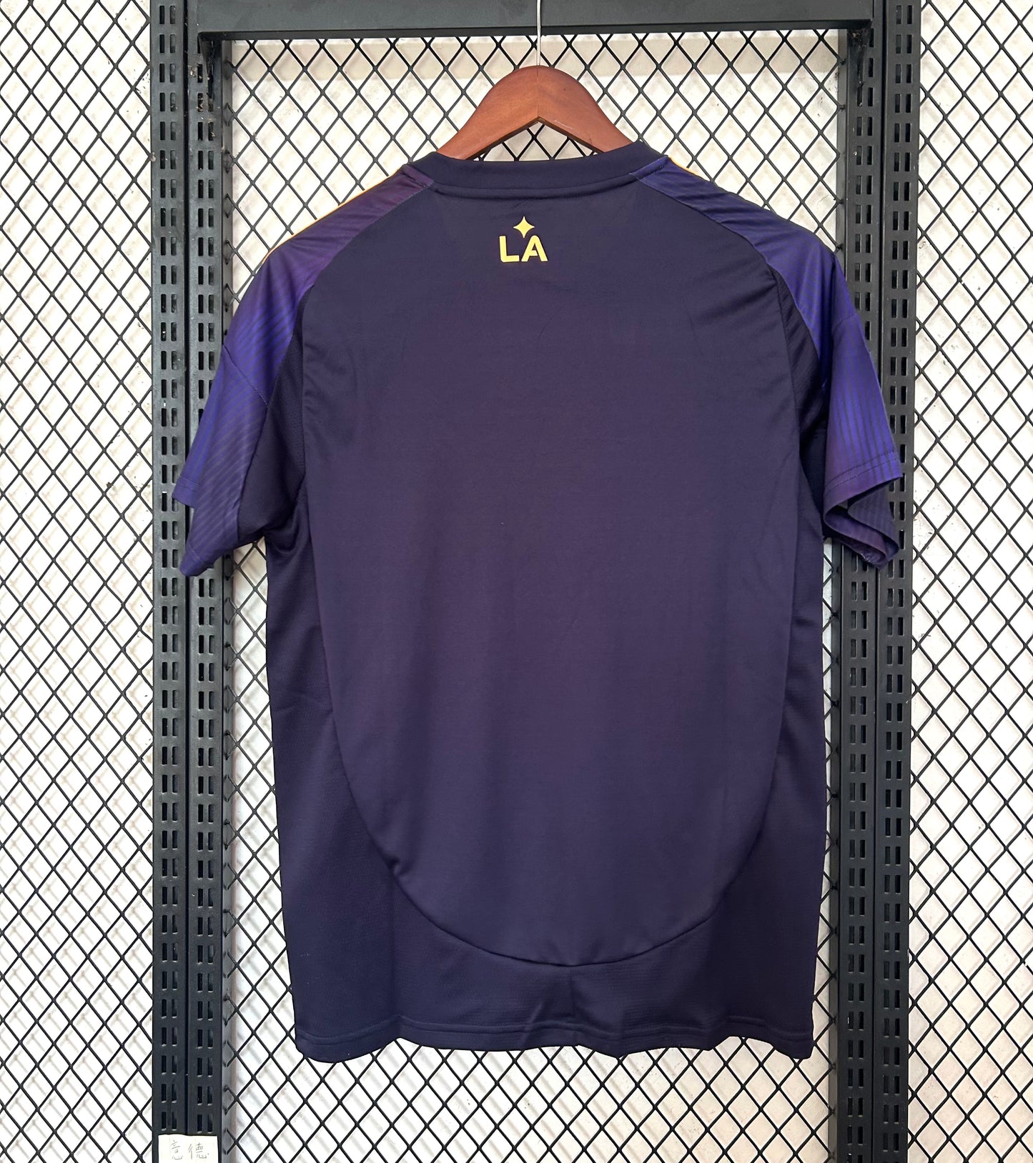 CAMISETA LA GALAXY 25/26 – “GALAXIA PURPÚREA