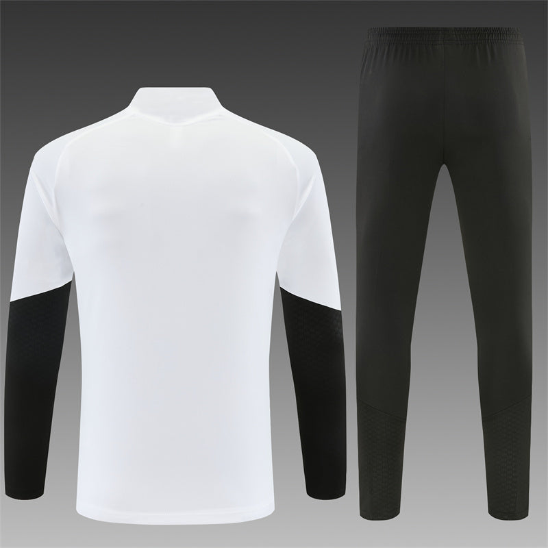 Chándal Liverpool Blanco y Negro 2026/27 – Adidas – Conjunto de Entrenamiento