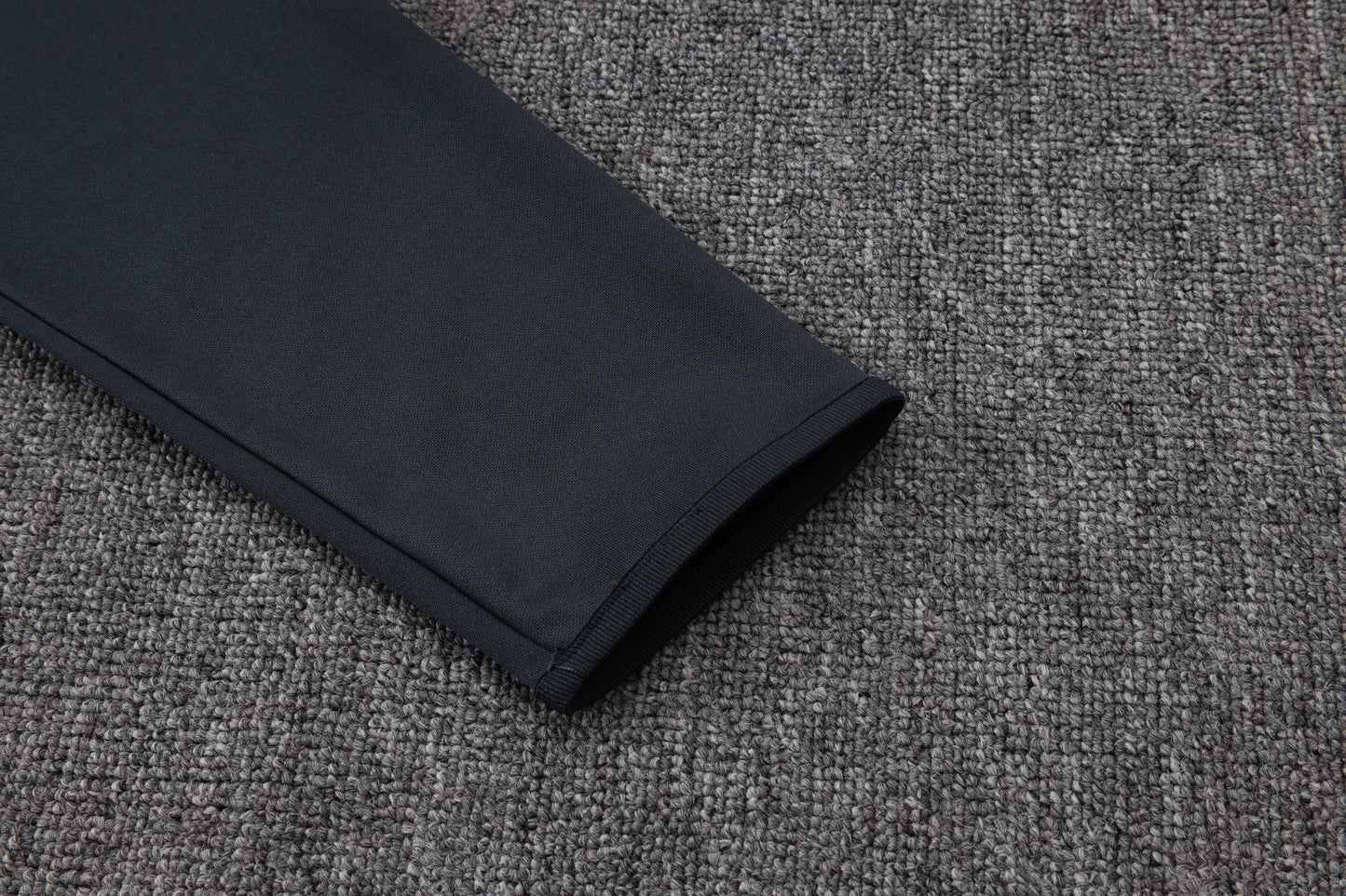 Chándal Real Madrid 2025/2026 – Elegancia Merengue