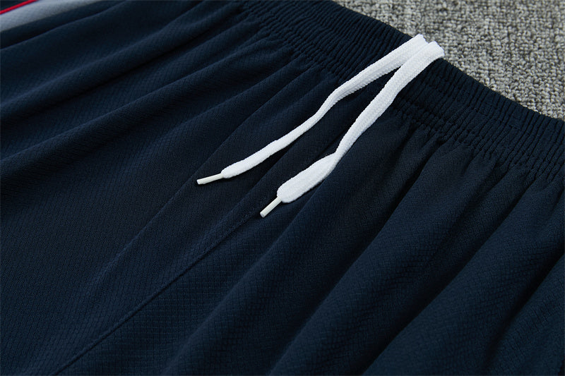 Conjunto Inglaterra 2026/2027 – Gris Entrenamiento