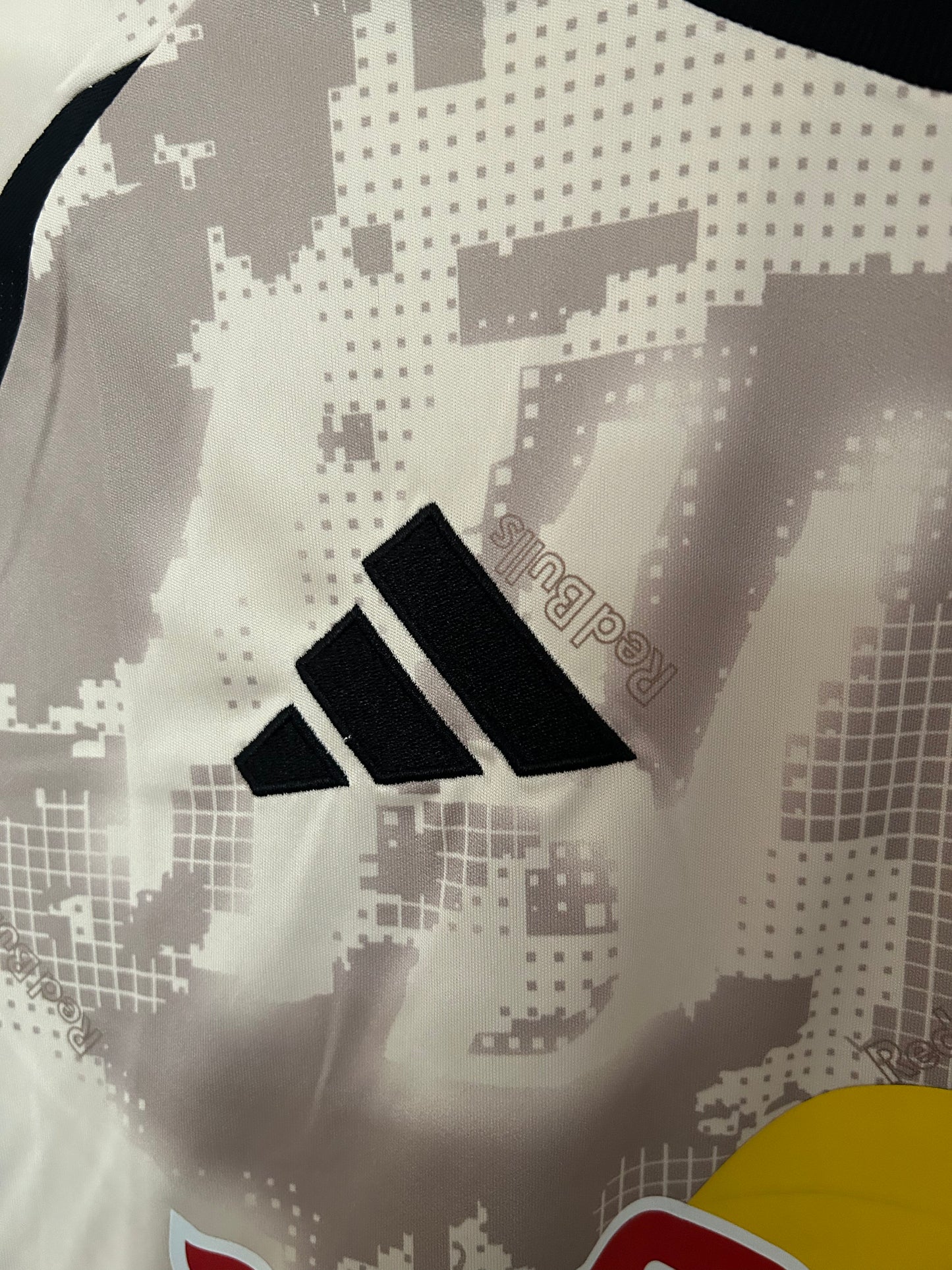 NEW YORK RED BULLS 25/26 – CAMISETA ESPECIAL "DIGITAL CAMO"