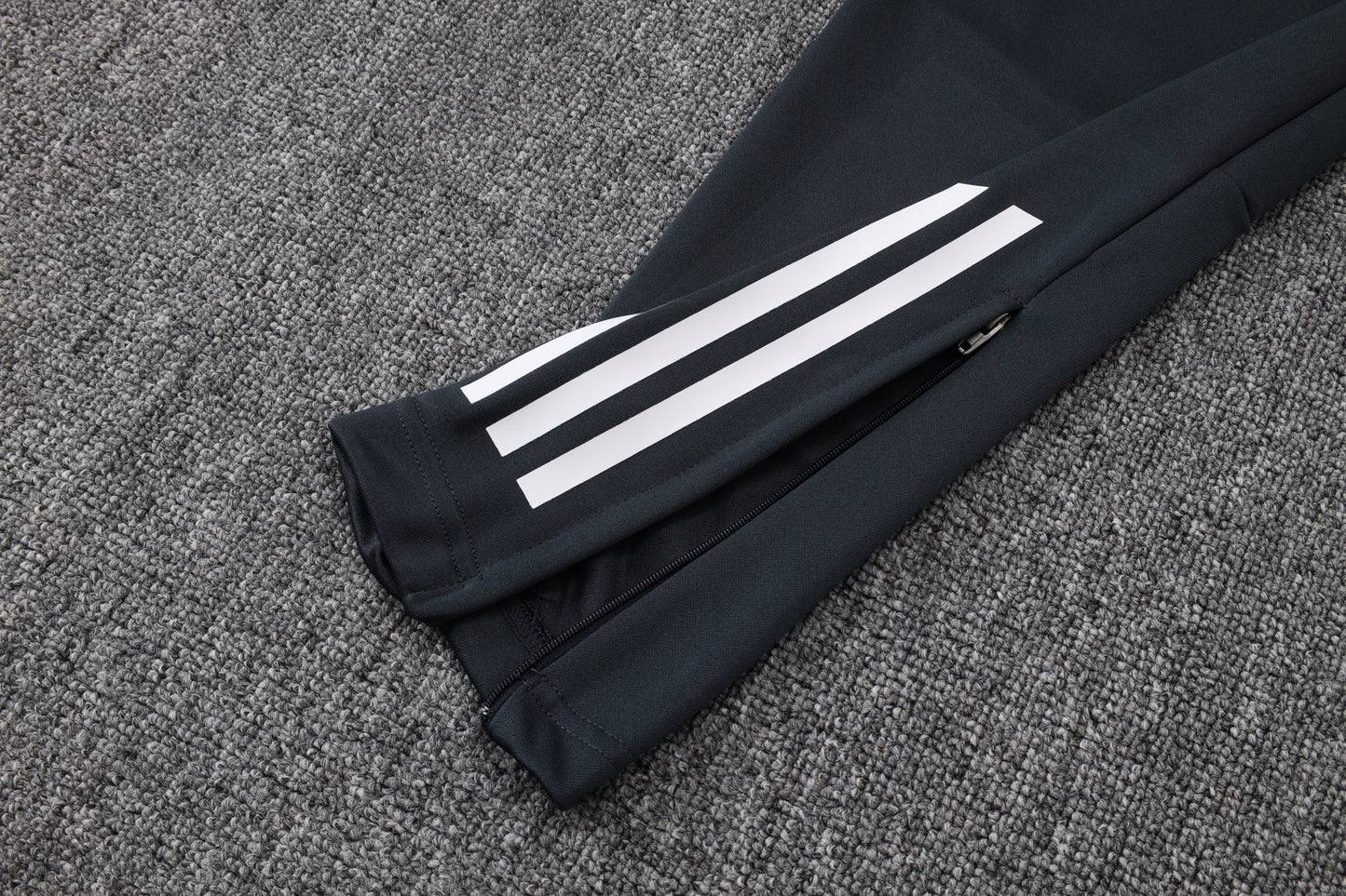 Chándal Real Madrid 2025/2026 – Elegancia Merengue