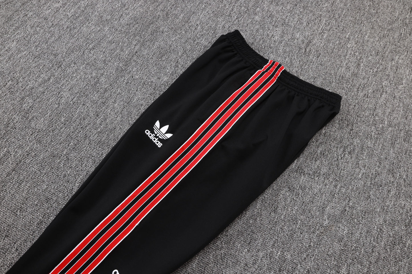 Chándal Manchester United 2025/2026 – Edición Retro Adidas Originals