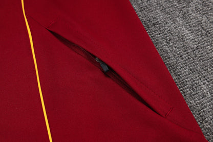 Chándal Arsenal FC 2025/2026 – Rojo Vinotinto con Detalles Amarillos