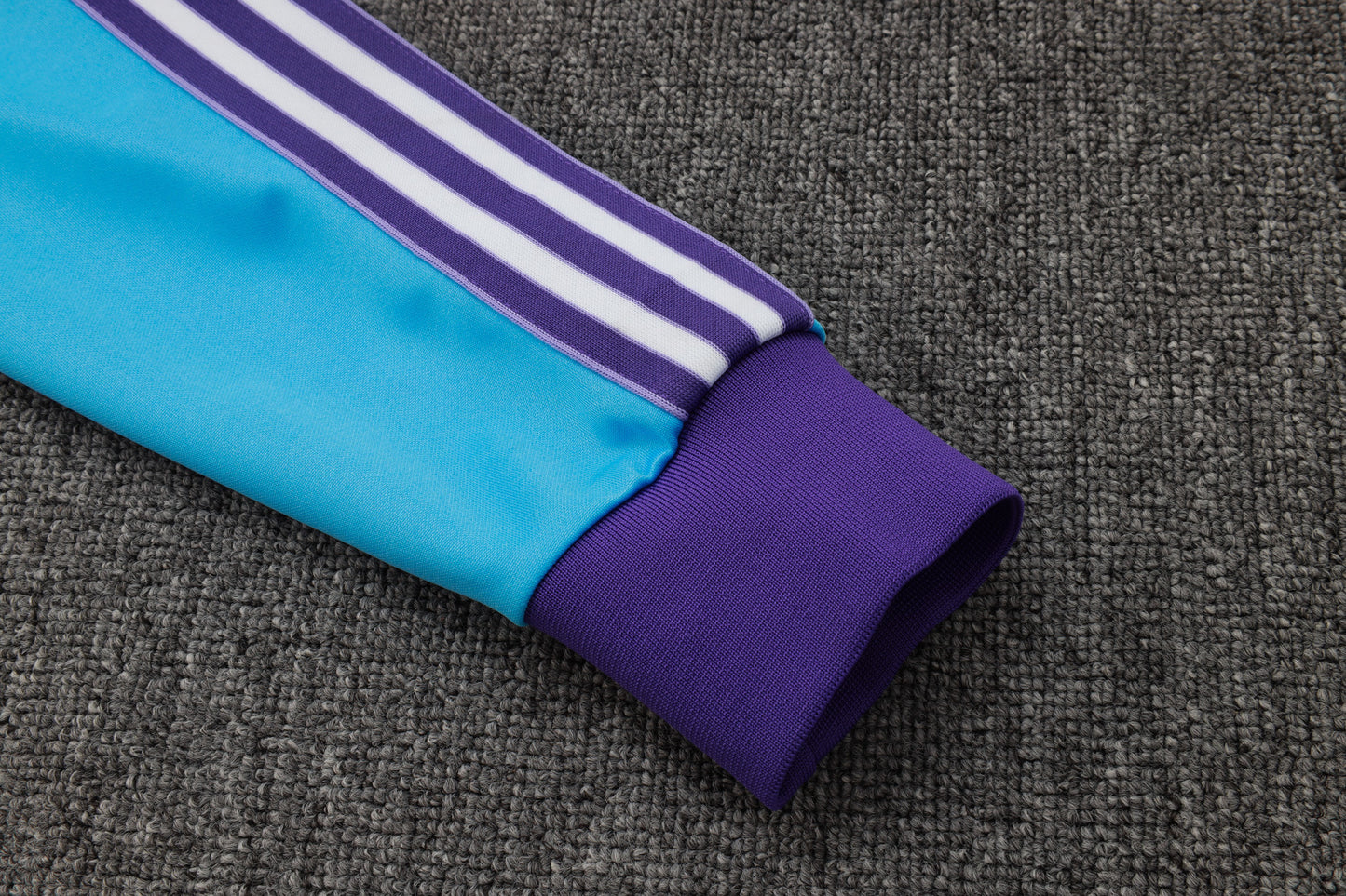 Chándal Retro Real Madrid Azul Claro y Morado 2025/2026