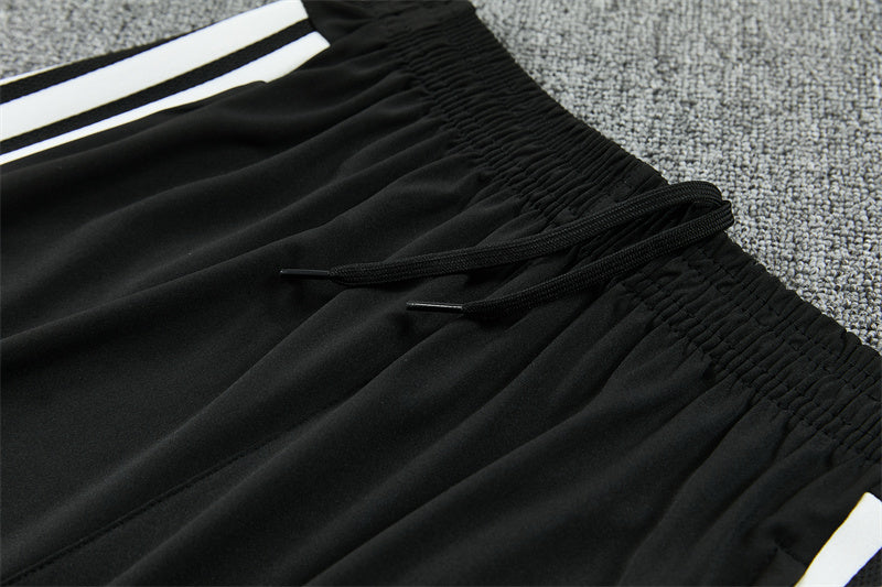 Conjunto España 2026/2027 – Rojo/Negro Entrenamiento