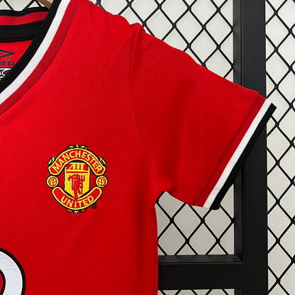 Conjunto Infantil Manchester United 2002/2004 – Vodafone by Umbro