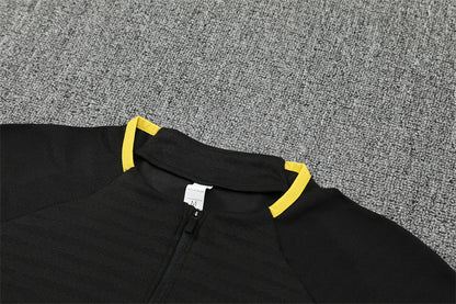 Chándal de Entrenamiento Manchester United 25/26 – Negro/Azul/Amarillo
