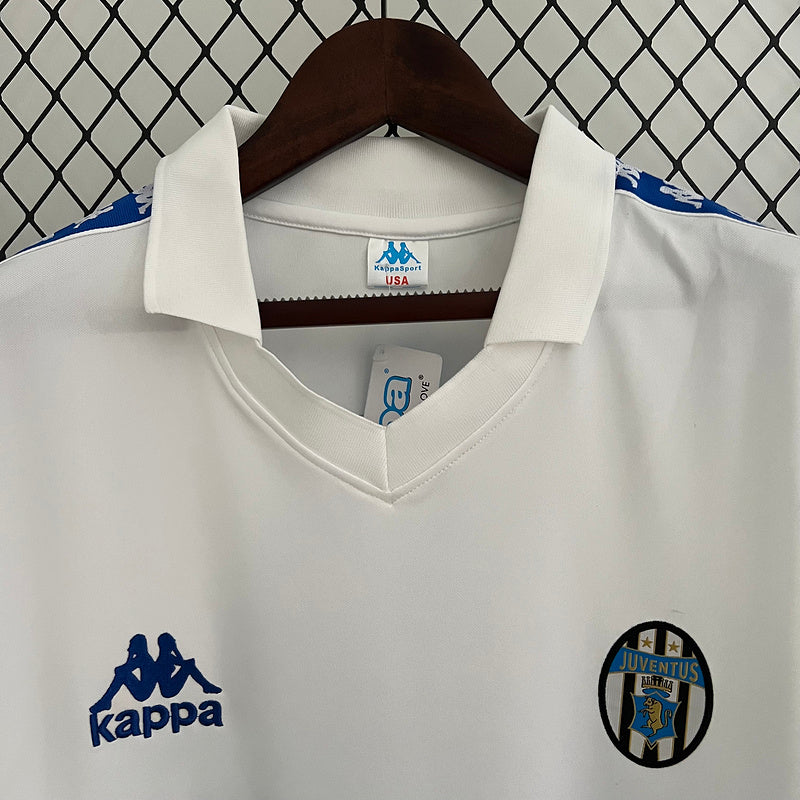 Camiseta Juventus Away Kappa – Danone (1992-1994)