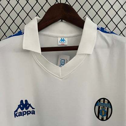 Camiseta Juventus Away Kappa – Danone (1992-1994)