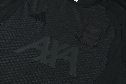 Conjunto Liverpool FC Entrenamiento Negro – Camiseta + Pantalón Corto