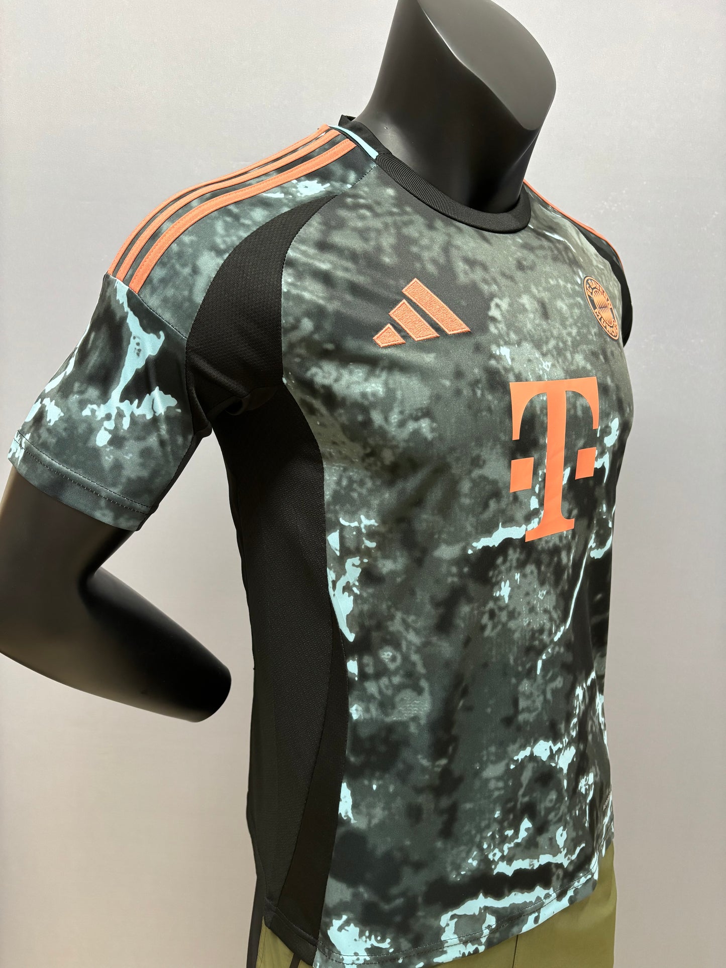 Camiseta Alternativa del Bayern Múnich 2023/2024