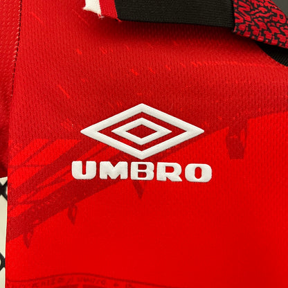 Conjunto Manchester United Kids Umbro – Sharp (1998-1999)