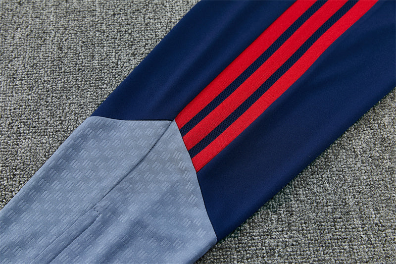 Chándal Bayern Múnich Gris y Azul 2026/27 – Adidas – Conjunto de Entrenamiento