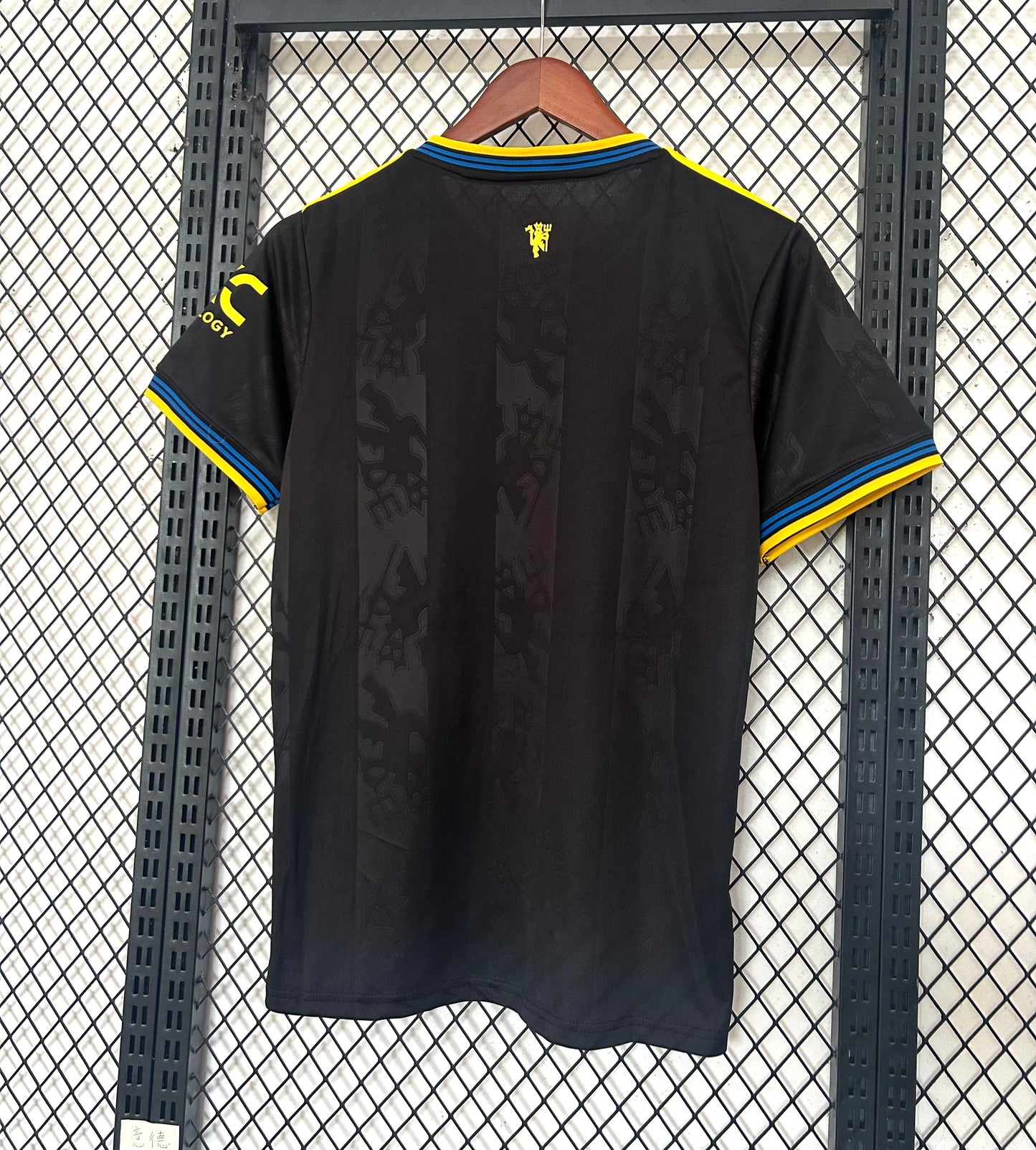 MANCHESTER UNITED 25/26 – TERCER UNIFORME