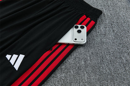 Chándal Manchester United Entrenamiento – Rojo y Negro