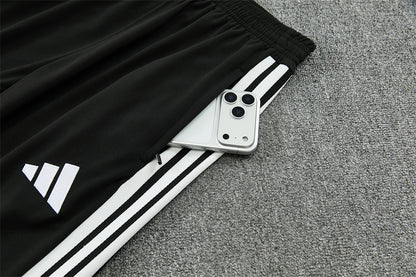 Chándal Alemania 2025/2026 – Conjunto de Entrenamiento Blanco con Detalles Tricolor