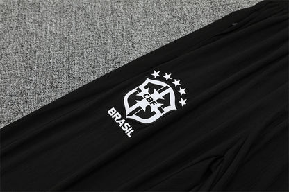 Brasil 2025/26 – Amarillo con detalles naranja