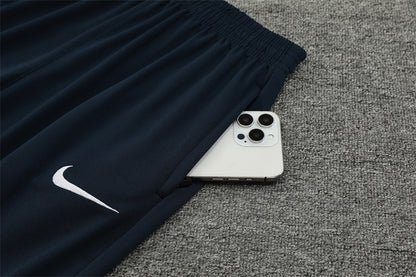 Conjunto Deportivo del Chelsea FC - Edición Azul Claro con Diseño Abstracto