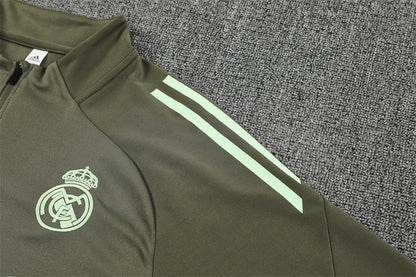 REAL MADRID – KIT DE ENTRENAMIENTO OSCURO 2025/26