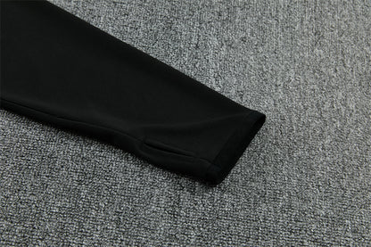 Chándal Real Madrid 2025/2026 – Entrenamiento Color Vino con Detalles Negros