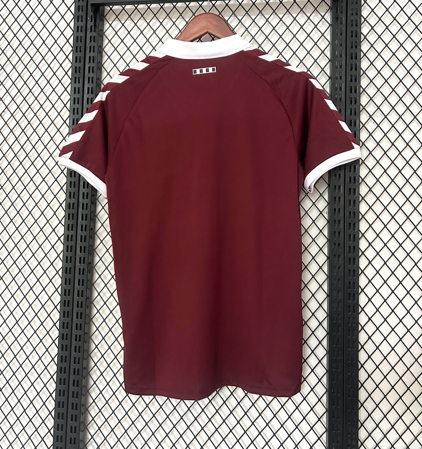 Camiseta Hearts of Midlothian Local Granate 26/27 – Hummel