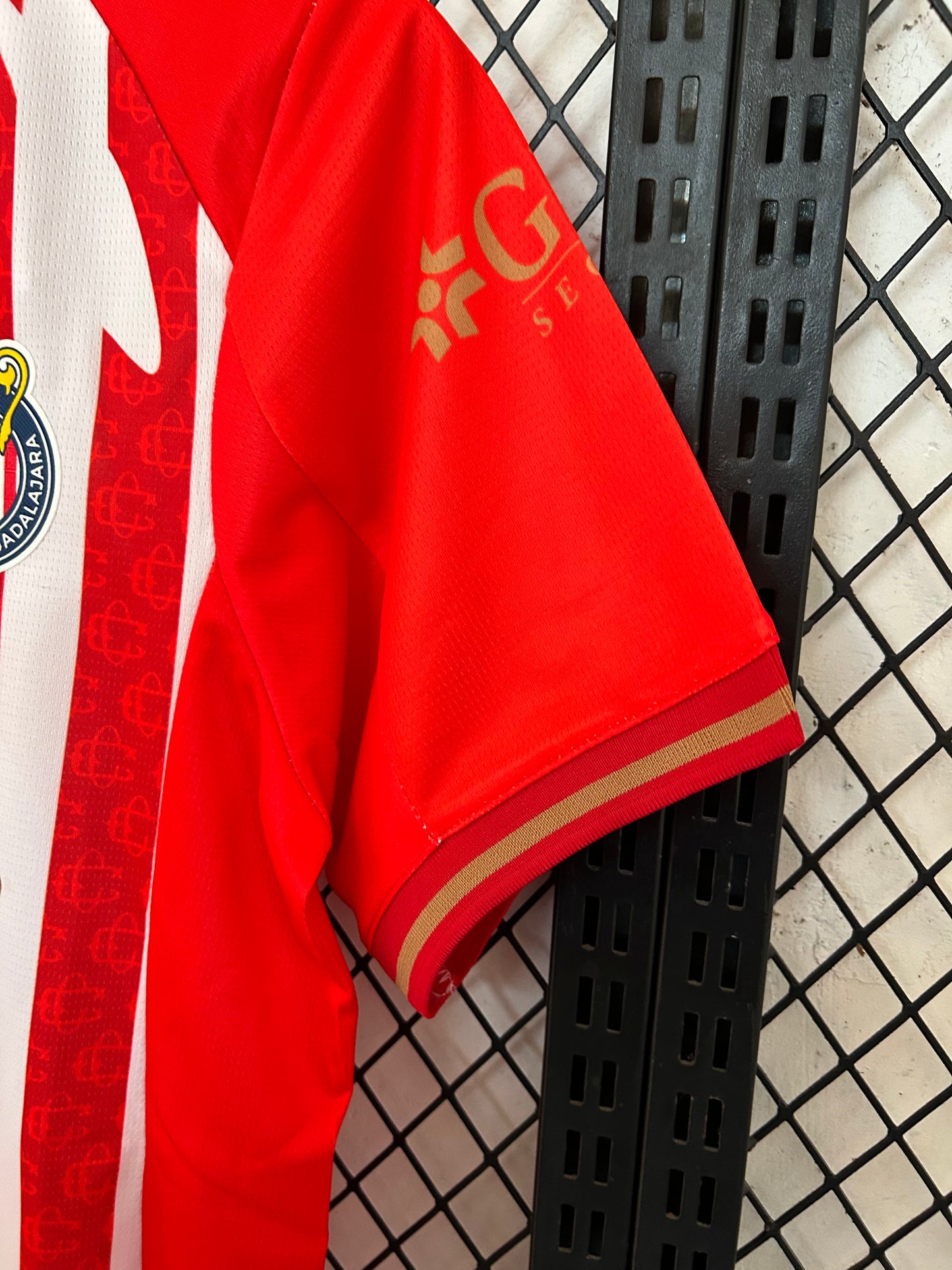 Camiseta Chivas Guadalajara 2026/2027 Local – Rayas rojas y blancas