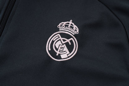 Chándal Real Madrid 2025/2026 – Elegancia Merengue