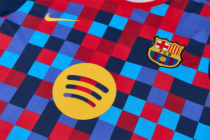 Conjunto FC Barcelona Entrenamiento – Camiseta Cuadros Roja y Azul + Pantalón Corto