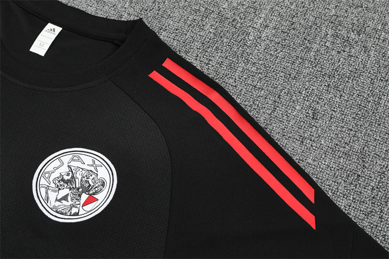 Ajax 25/26 – Negro con detalles rojos