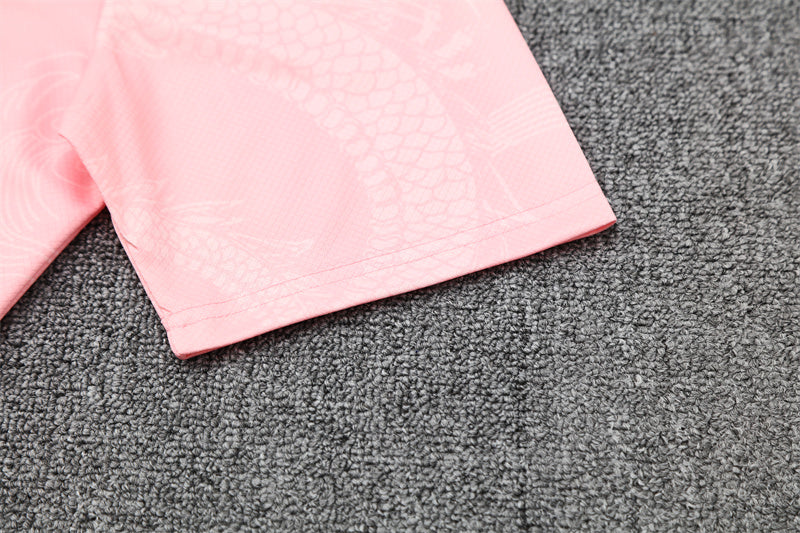 Real Madrid 25/26 – Edición Dragón Rosa & Negra