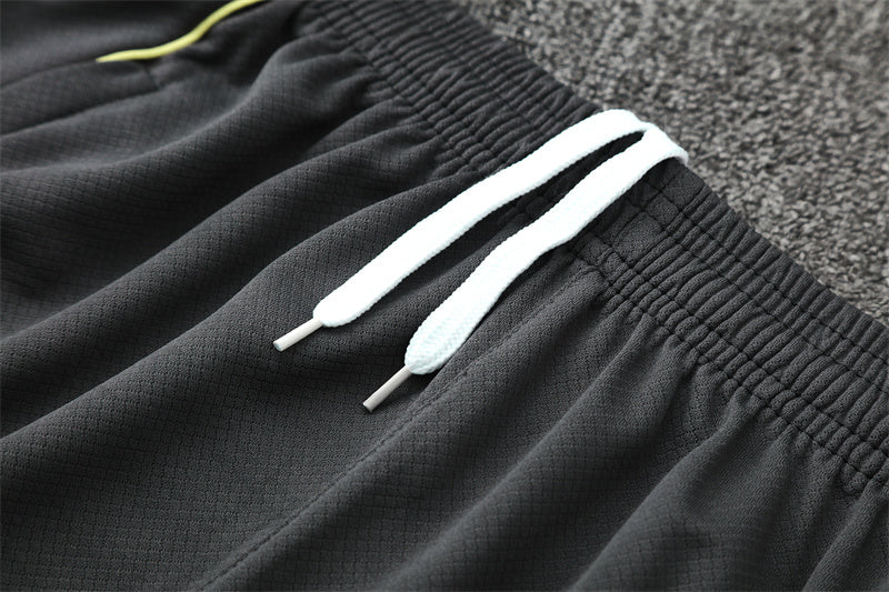 Set Oficial Real Madrid Cuarta Equipación 25/26 – Energía Futurista en Amarillo Neón