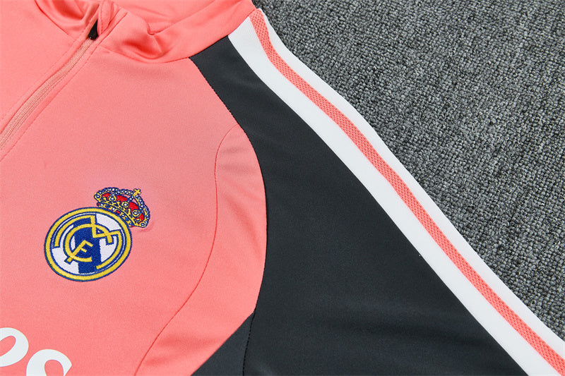 Chándal Real Madrid Entrenamiento 26/27 – Coral y Gris Oscuro