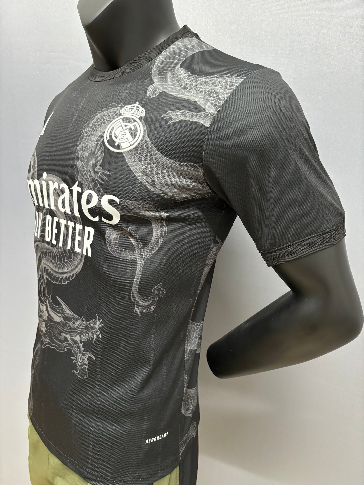 Camiseta Alternativa Real Madrid 2024/2025 - Dragón Negro