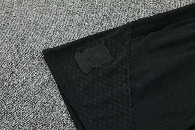 Conjunto Liverpool FC Entrenamiento Negro – Camiseta + Pantalón Corto