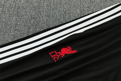 Chándal Liverpool Blanco y Negro 2026/27 – Adidas – Conjunto de Entrenamiento